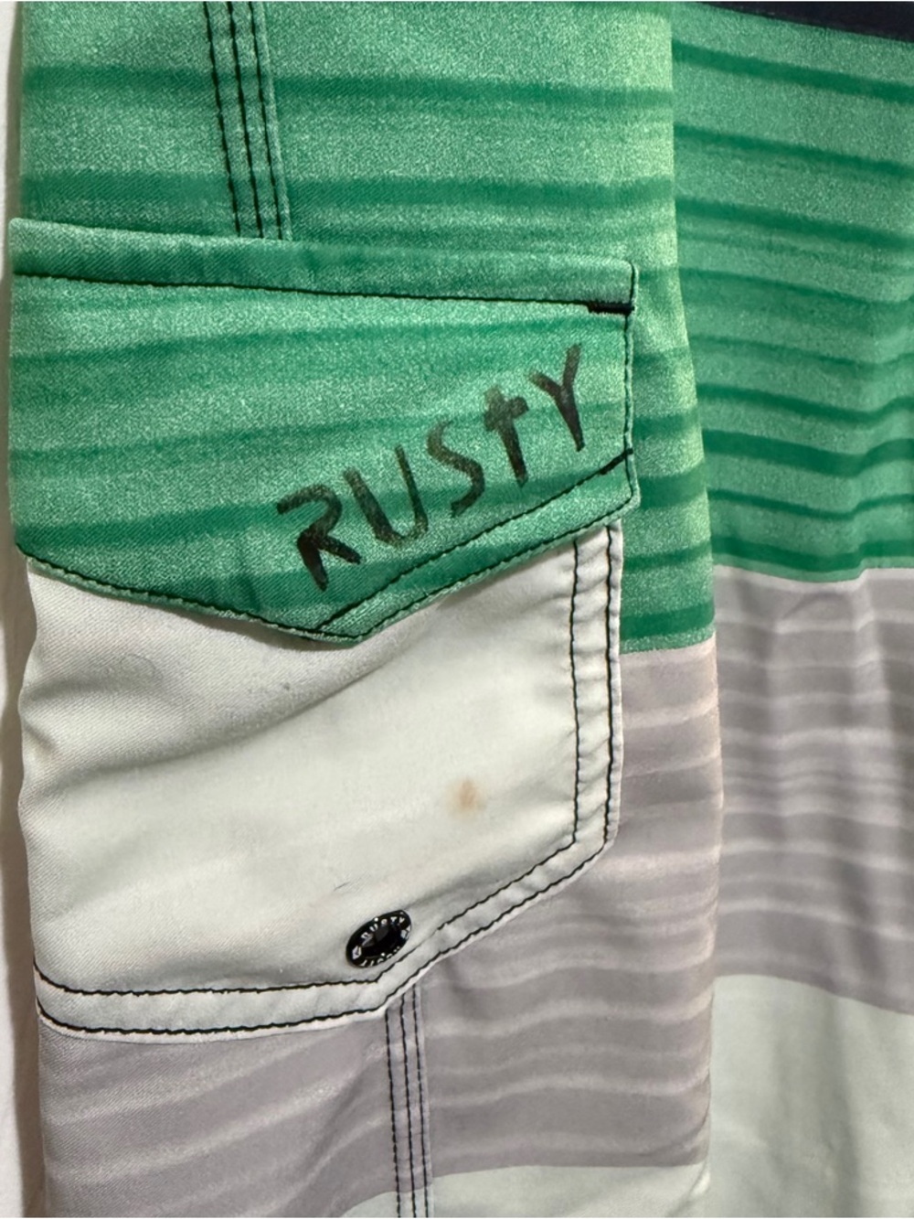 VINTAGE RUSTY Surf Shorts - Picture 3 of 9